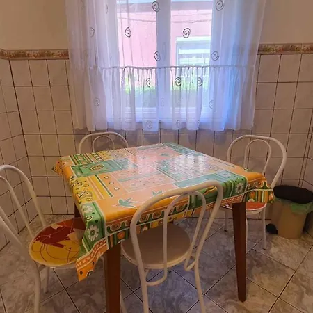 Apartamento In Siofok/balaton 38090 *